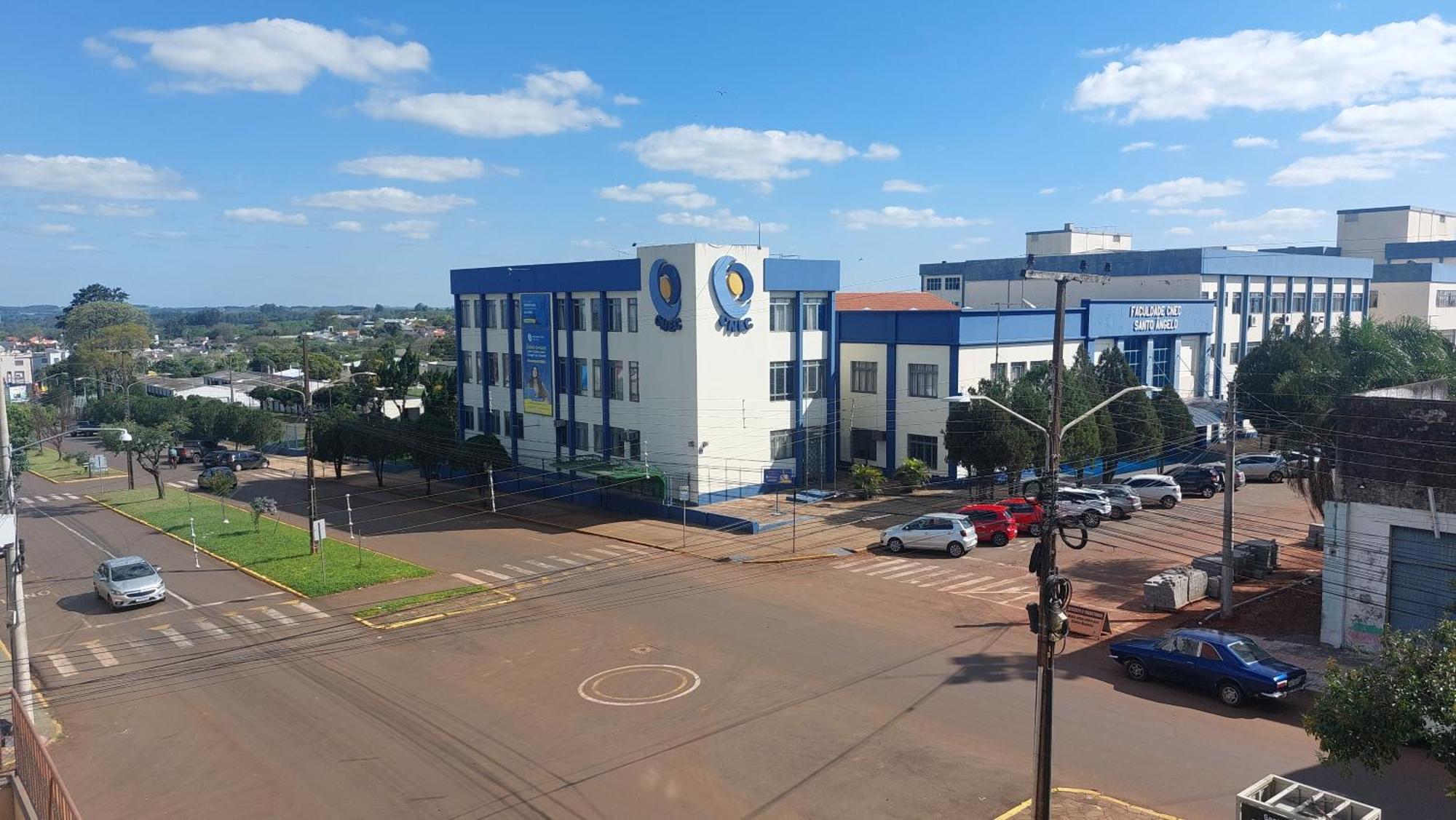 Apto De 2 Quartos Com 2 Ar E Garagem No Centro-sul Santo Angelo